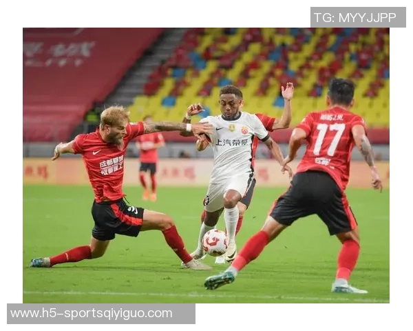 上海海港外援茹萨正式签约成都蓉城俱乐部即将加盟新征程