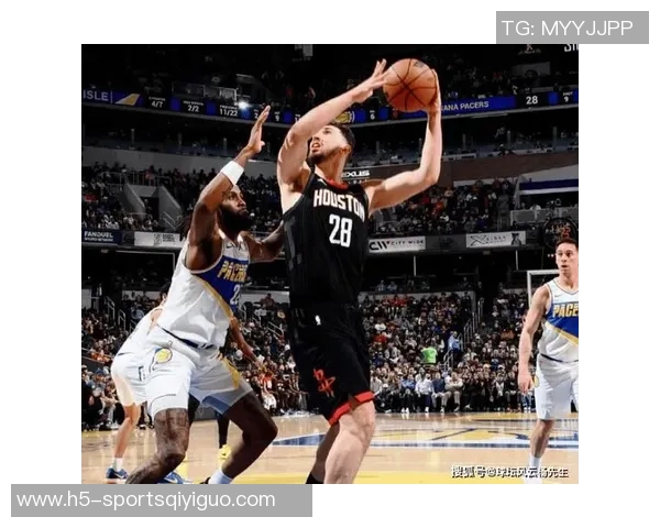 克洛尼首节表现惊艳4投3中砍下12分2篮板引领球队攻势